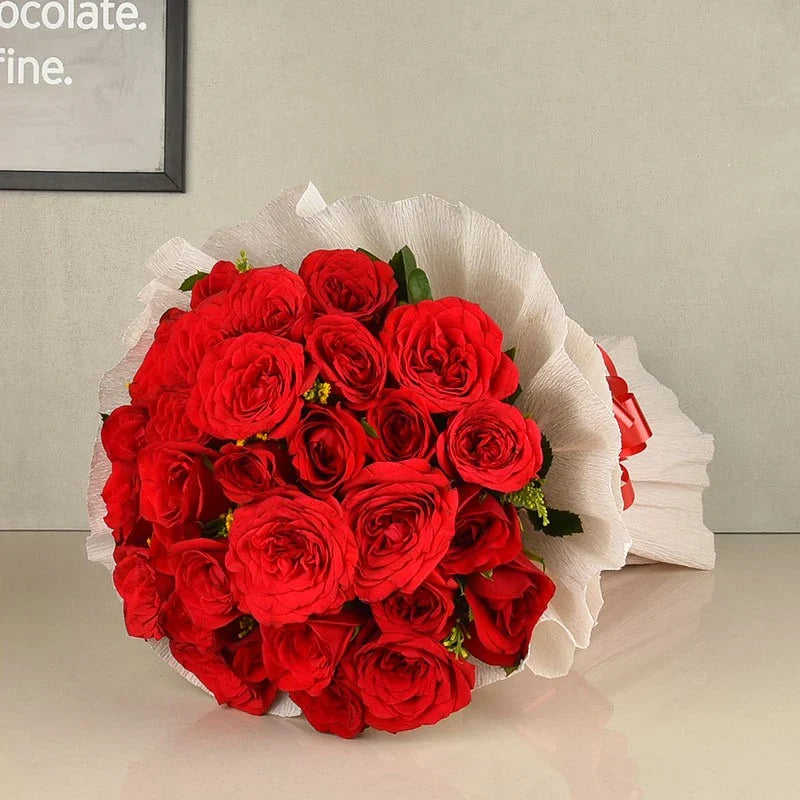 Splendid Red Roses Grand Bouquet