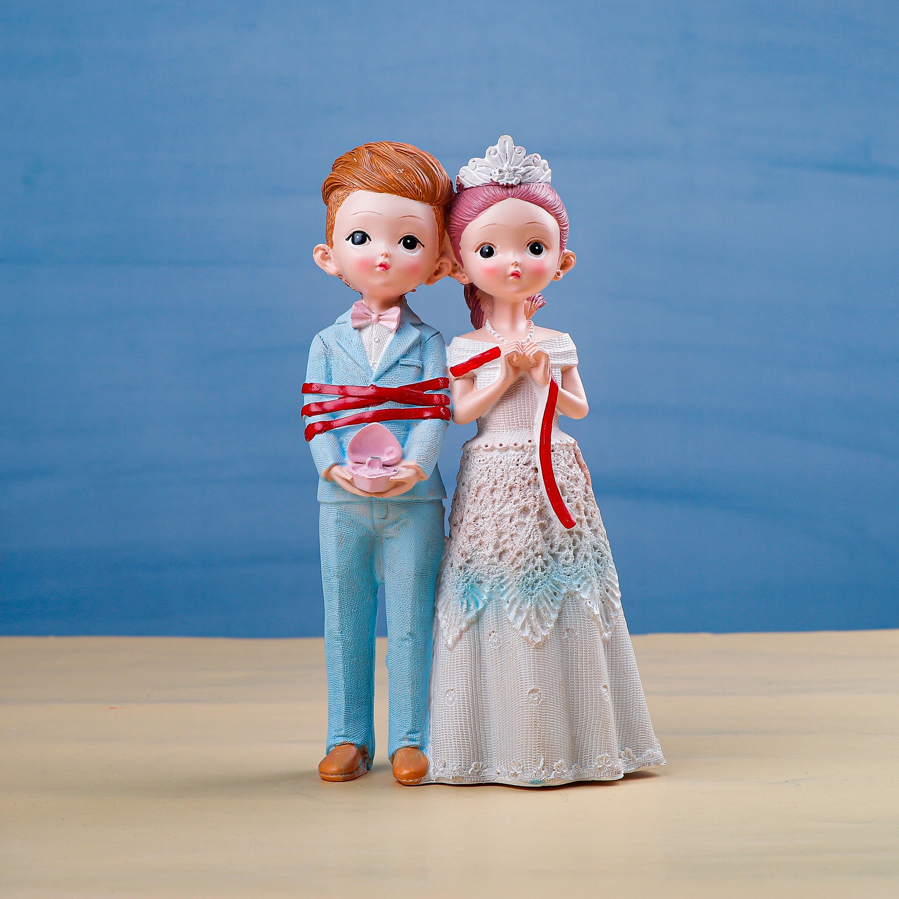 Enstrangled in Marriage Couple Showpiece