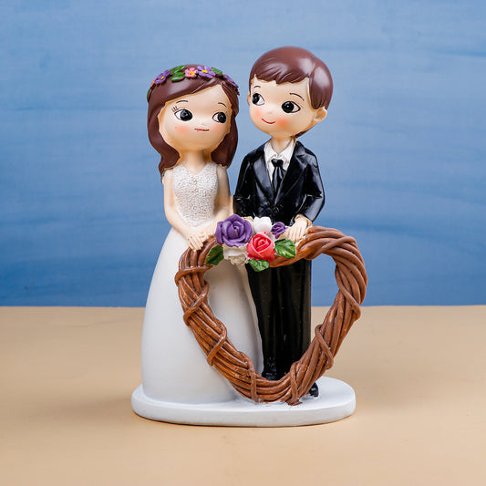 Sweetheart Couple Showpiece