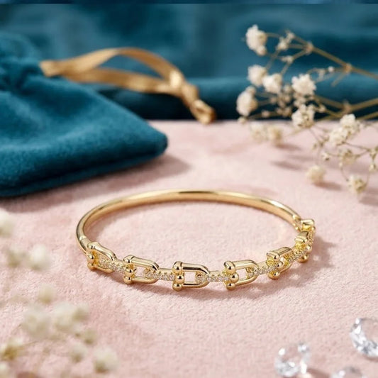 Elegant Interlocked Golden Bracelet