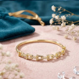 Elegant Interlocked Golden Bracelet