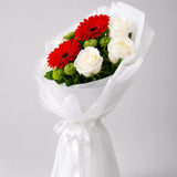 5 White Roses & Red Gerbera Mini Bouquet