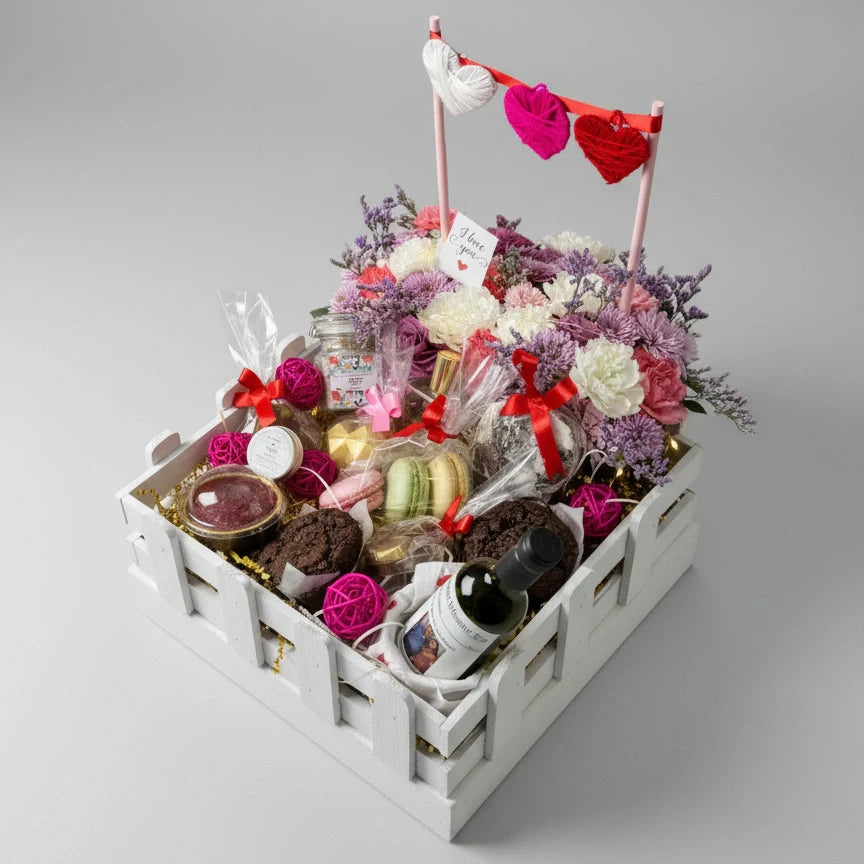 White wood hamper