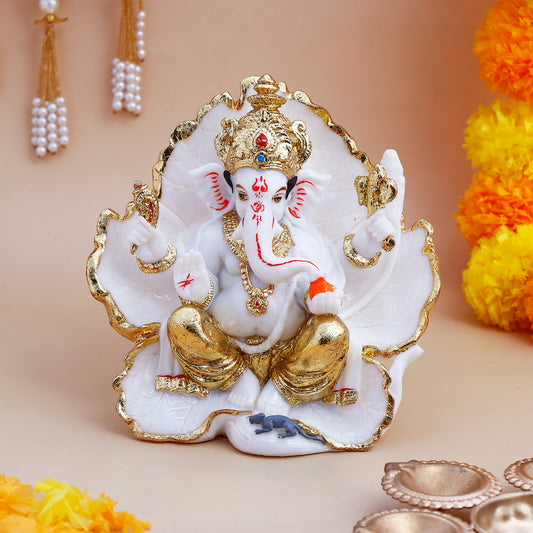 Magestic Ganesha Idol with Golden Emblishment