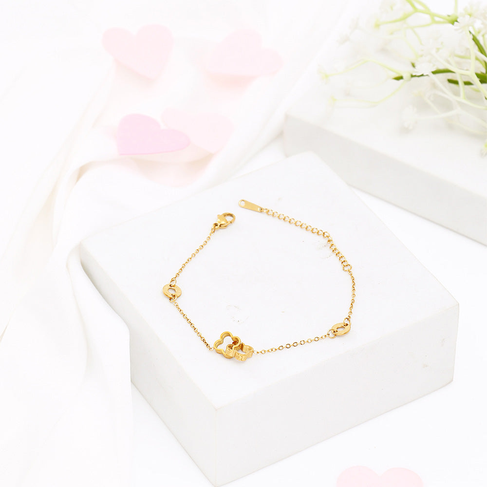 Interlocked Clover Bracelet