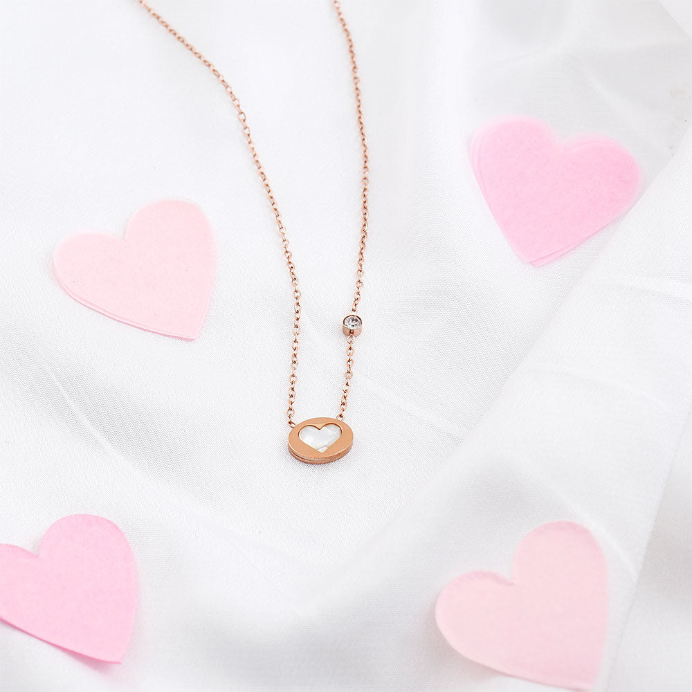 Belle Amour Golden Chain Pendant