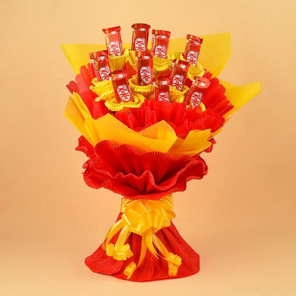 Bouquet Of 10 Kitkat Chocolates (13.2 Gms Each) In Red And Yellow Paper Packing