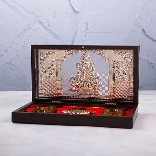 The Beautiful Design in Golden Color of Laxmi with Shubh Laabh