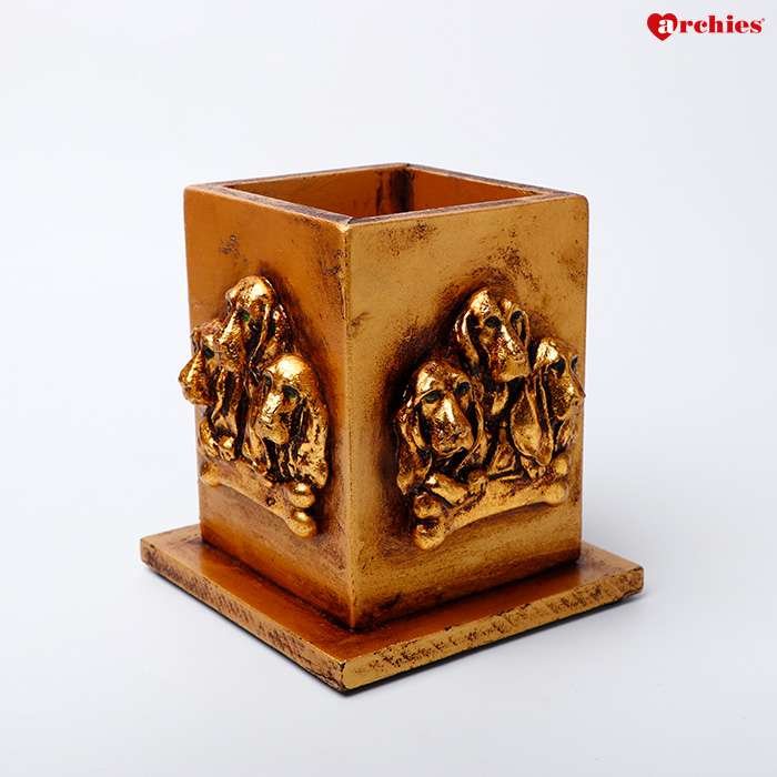 Archies Golden Dog Motif Pen Stand
