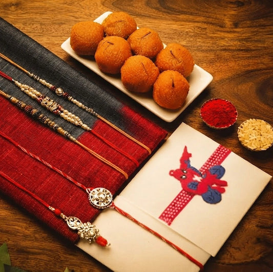 Family Set Rakhi With Motichoor Laddoo
