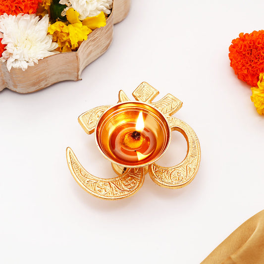 Om Jyoti Diya with Greeting Card and Besan Ladoo