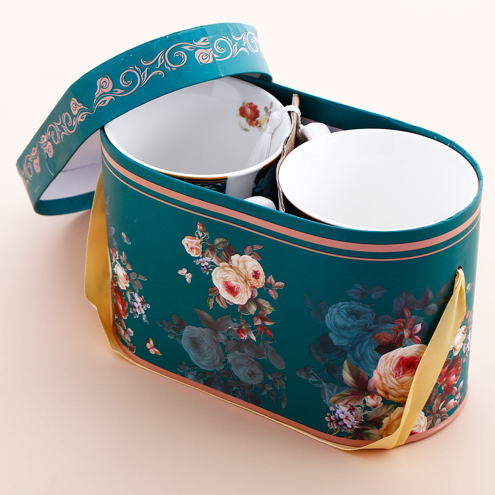 Green European Classic Vintage Couple Mug