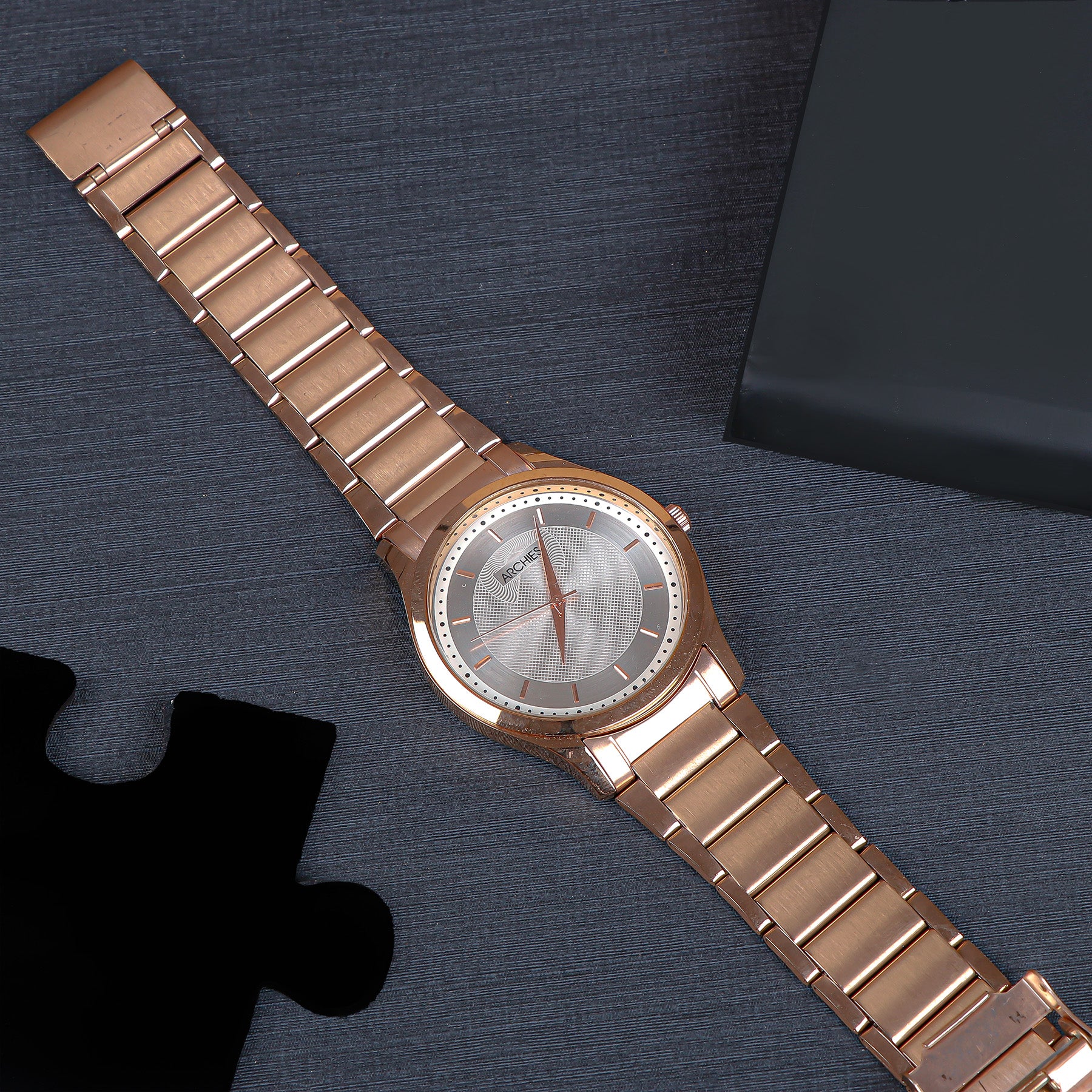 Metalic Gold Couple Wrist Watch