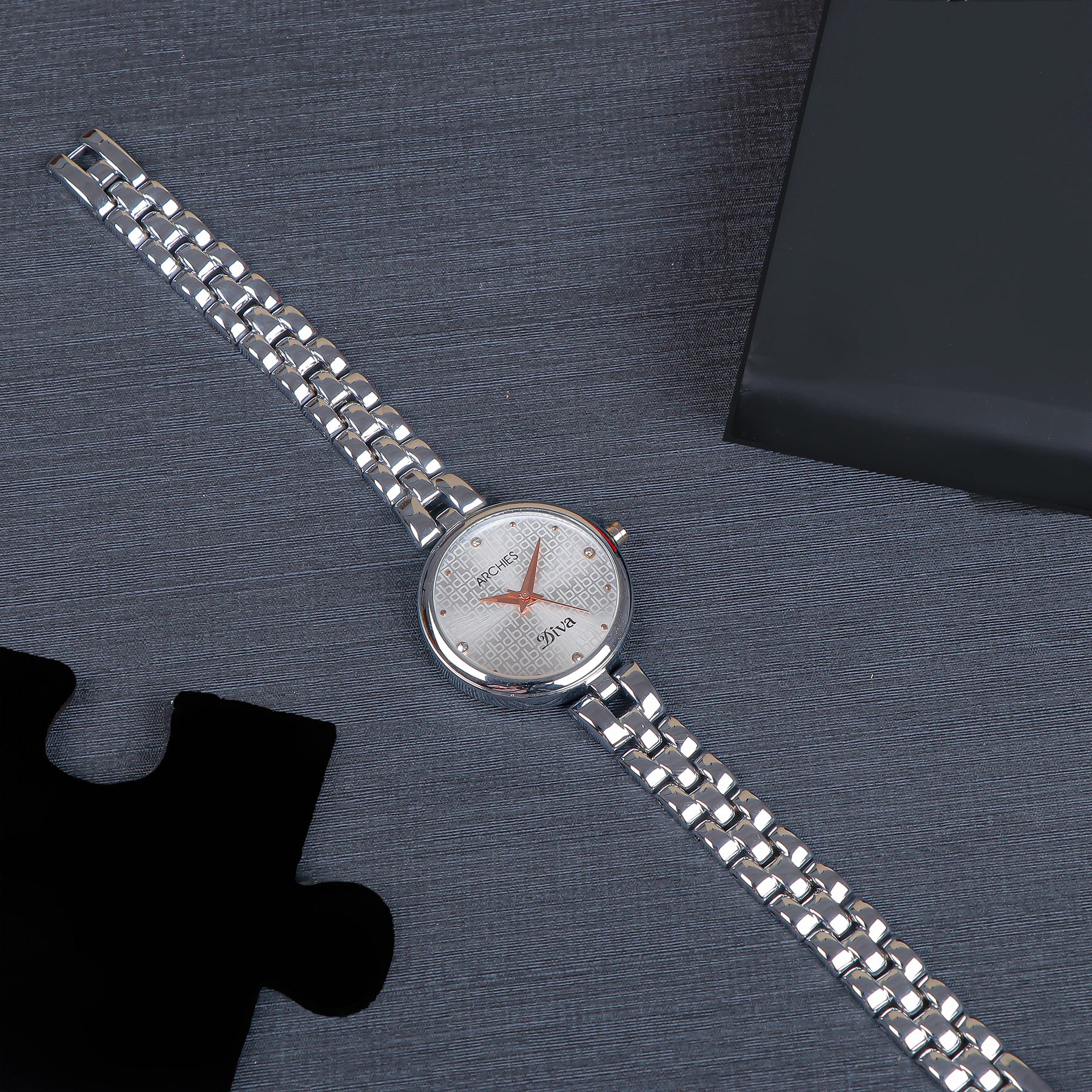 Diva Metalic Silver Wrist Watch