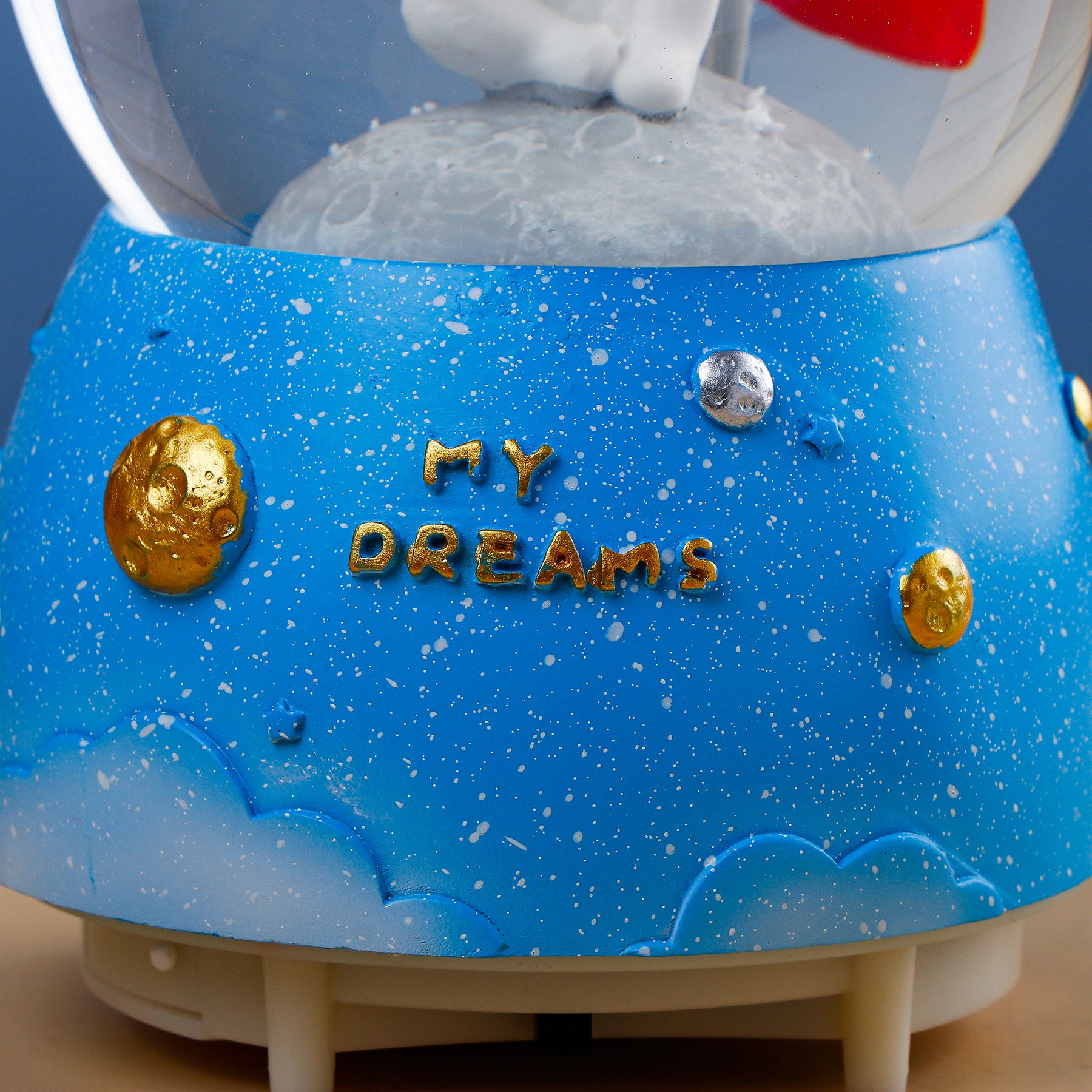 Astronaut Glass Ball Show Piece
