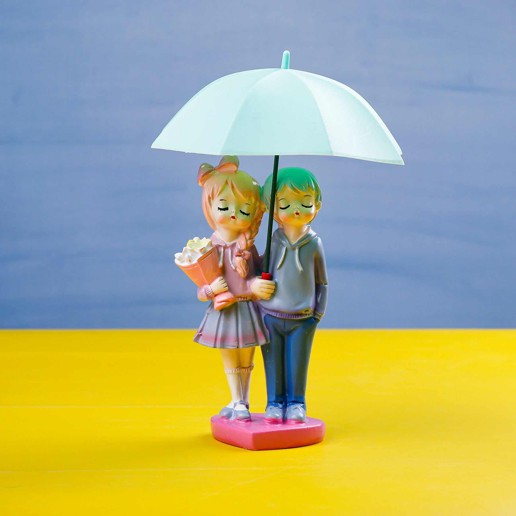 Love under Umbrella Couple Showpiece