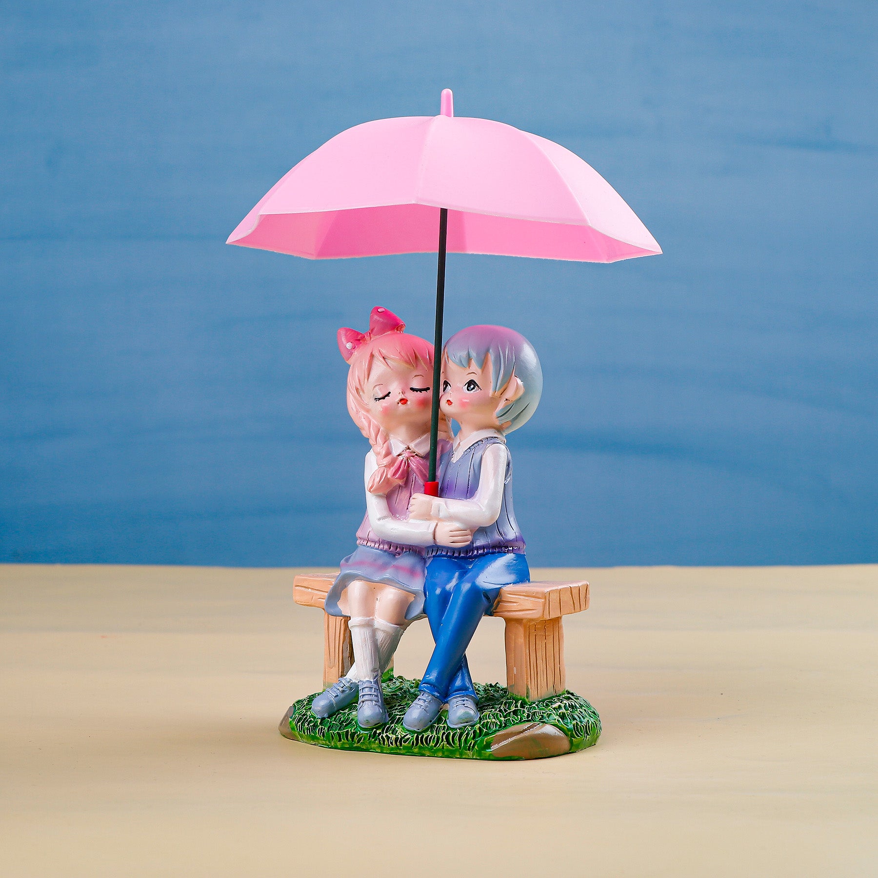 Rain of Love Couple Showpiece