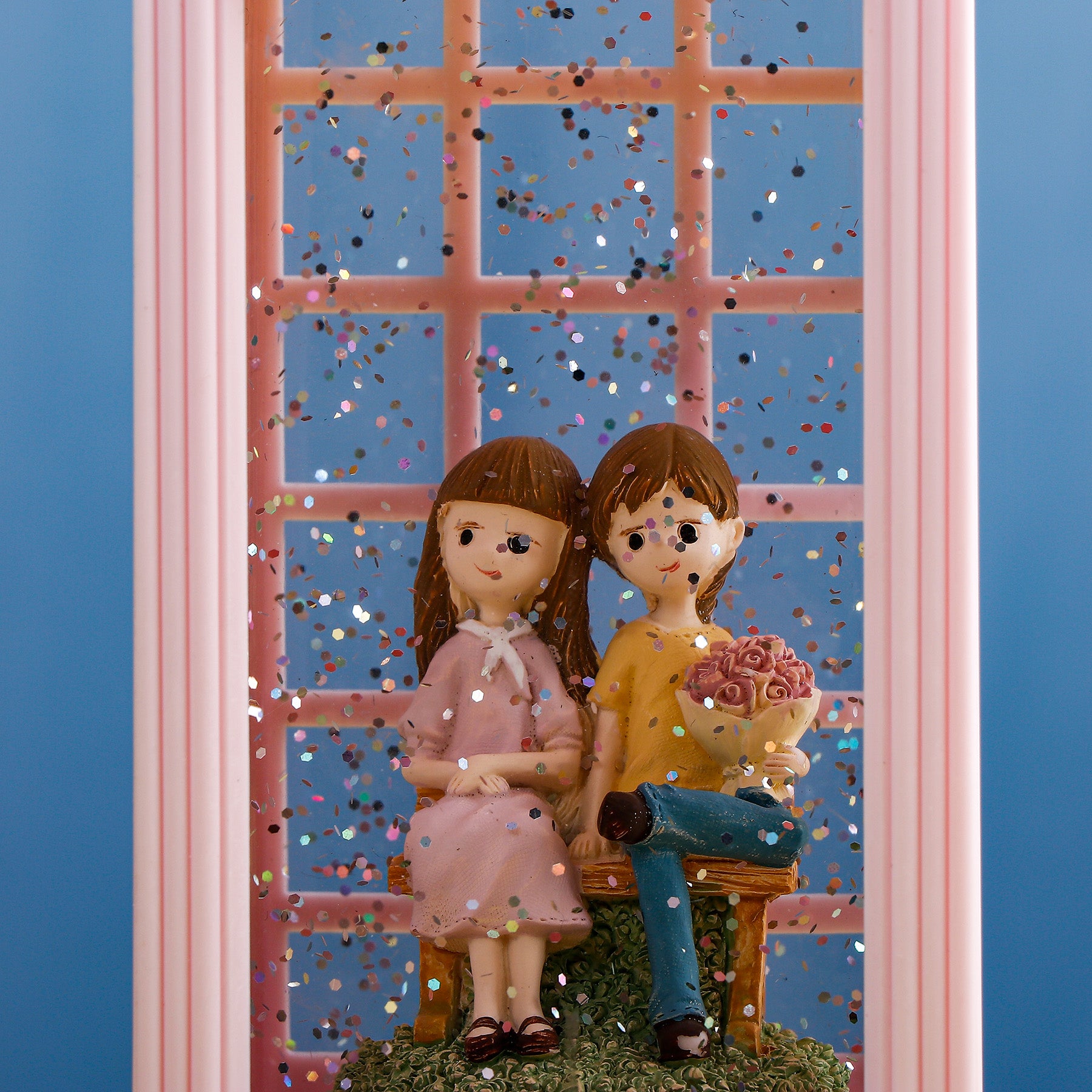 Blooming Love Telephone Booth Showpiece