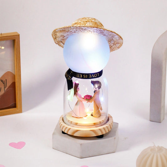 Archies Straw Hat Couple Glass Dome Showpiece