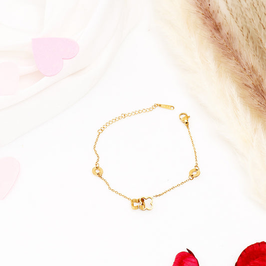 Interlocked Clover Bracelet