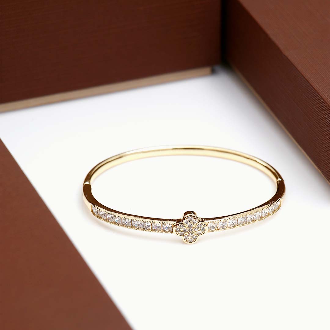Golden Clover Bracelet