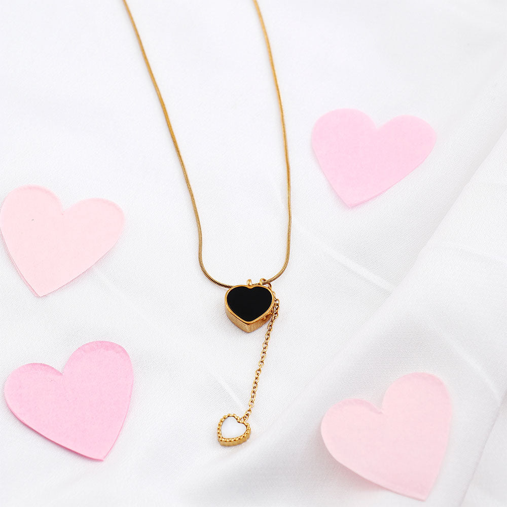 Amour Gold Chain Pendant