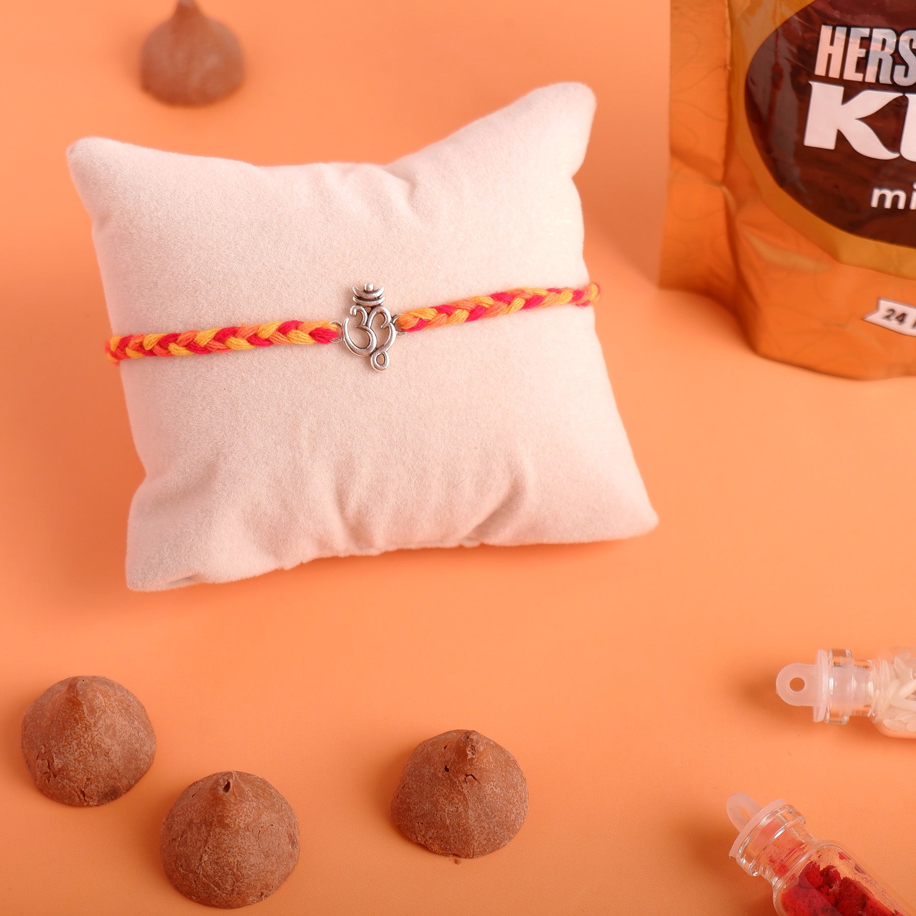 Shree OM Silver Rakhi with Hersheys Kisses Milk Chocolate 100 GM