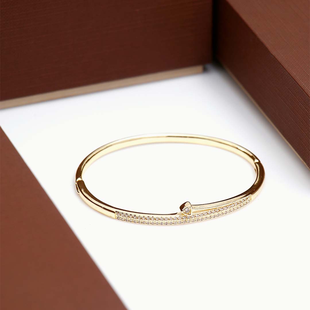 Golden Arrow Diva Bracelet