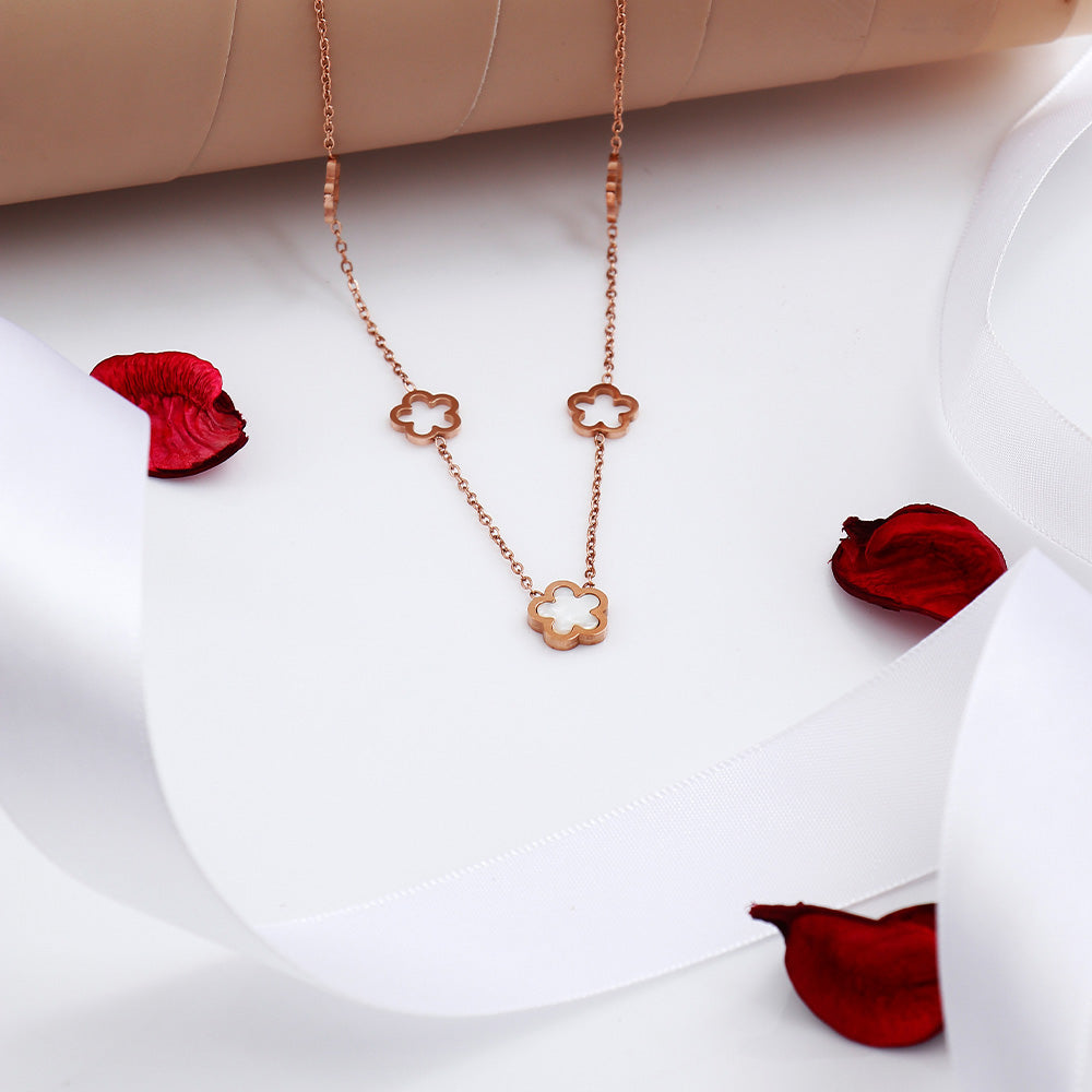 White Bloom Golden Chain Pendant