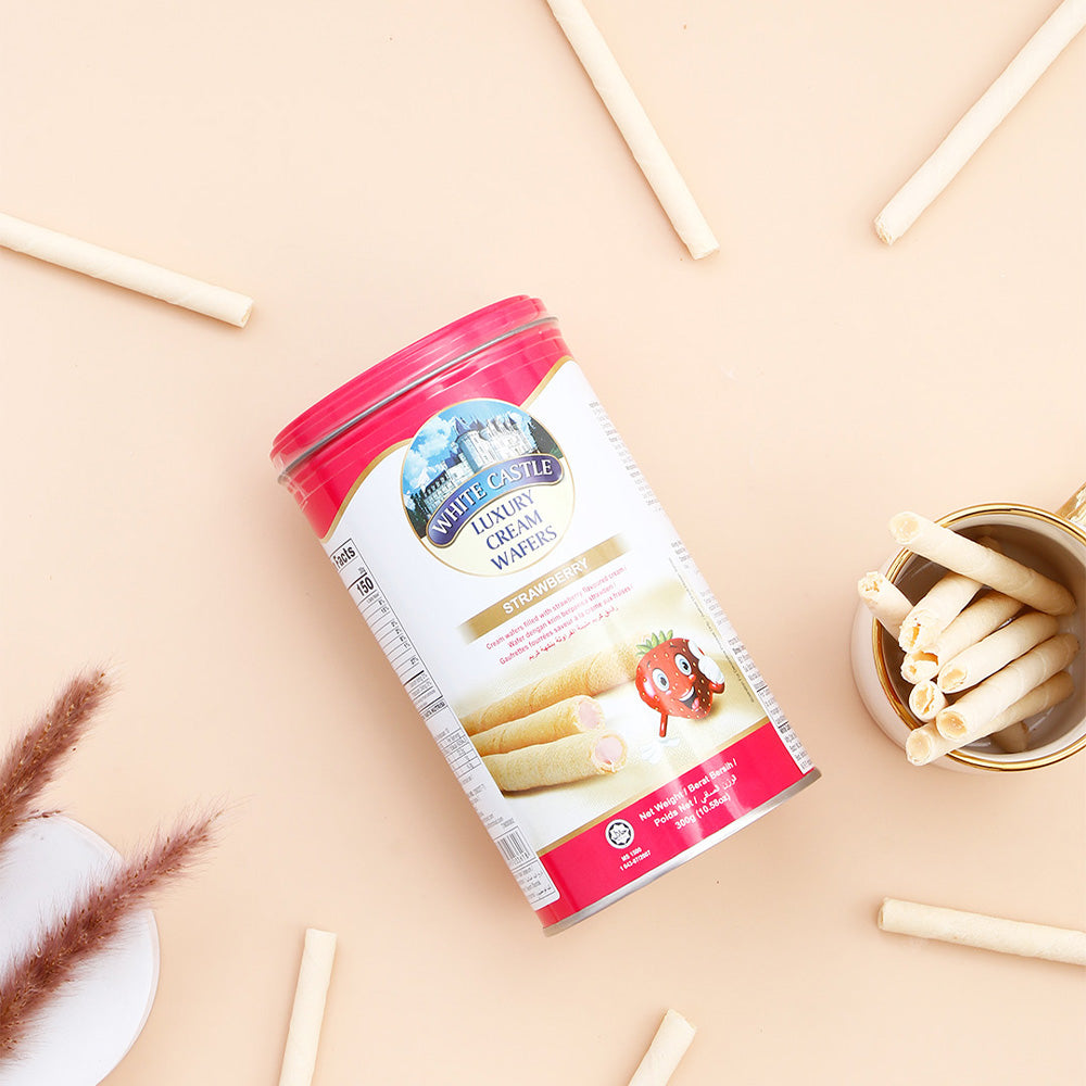 White Castle Luxury Wafer Rolls - Strawberry 