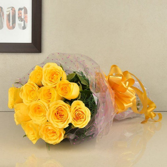 12 Yellow Roses Bouquet