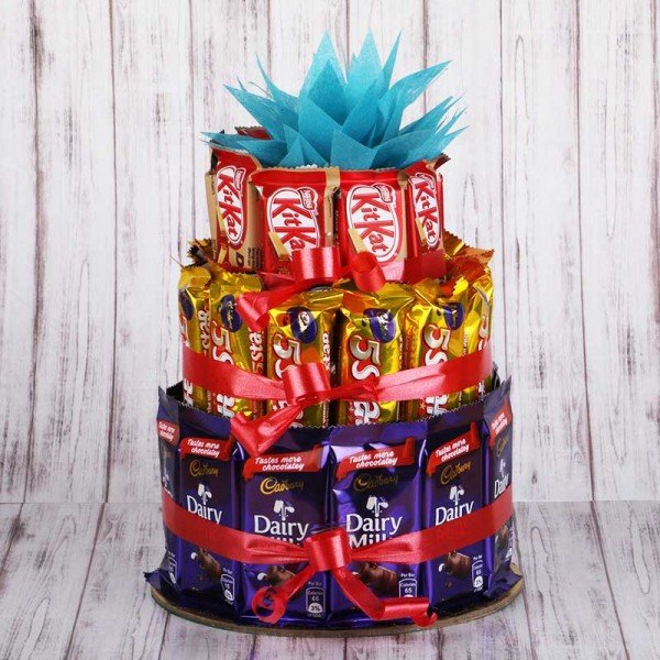 12 Cadbury'S Dairymilk Chocolates (14Gms Each) - 12 5-Star Chocolates (22Gms Each)- 10 Kitkats (12Gms Each)