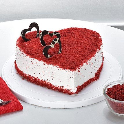 Red Velvet Heart Cake 1 Kg