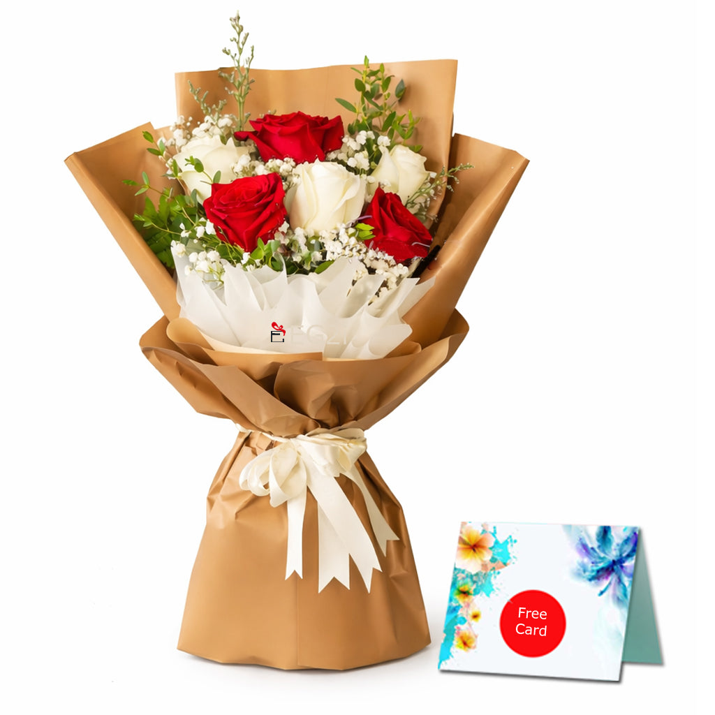  Bloom Pop Roses Hand Bouquet