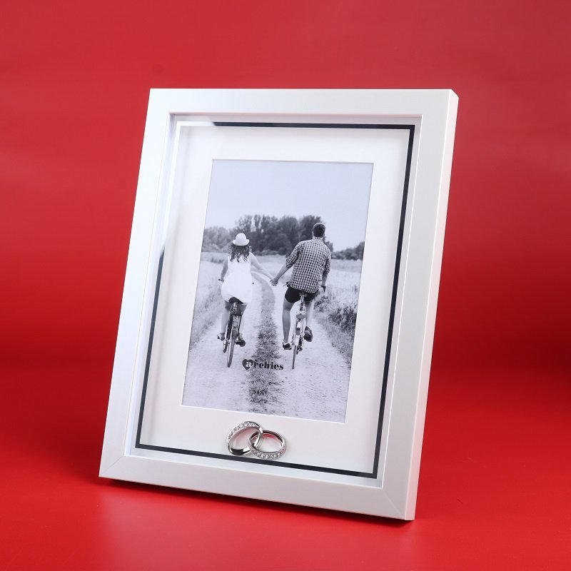 Silver and Off White Photoframe