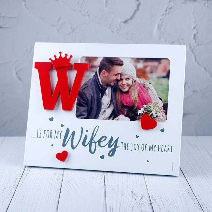 The Beautiful Photoframe For Your Beloved Wife