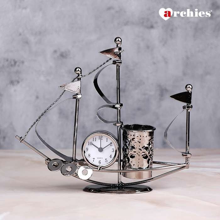 Archies Iron Crafts Artwork Metal Desk Clock