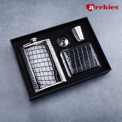 Classy Stainless Steel Hip Flask Gift Set