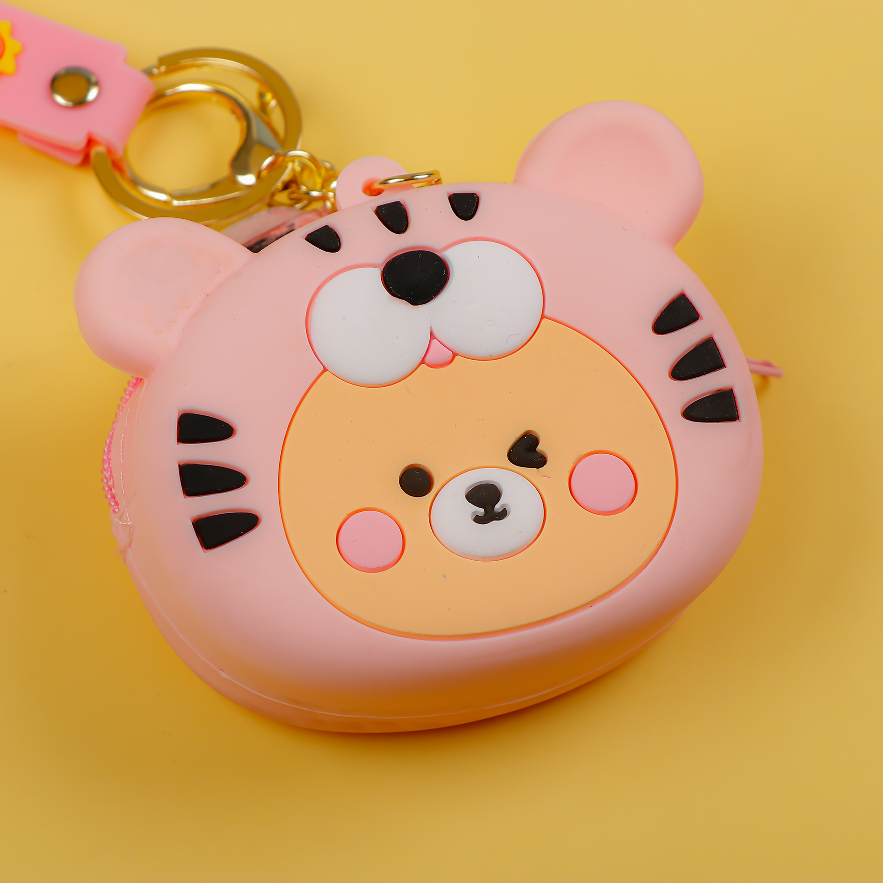 Blush Pink Silicone Coin / Airpods Pouch Keychain