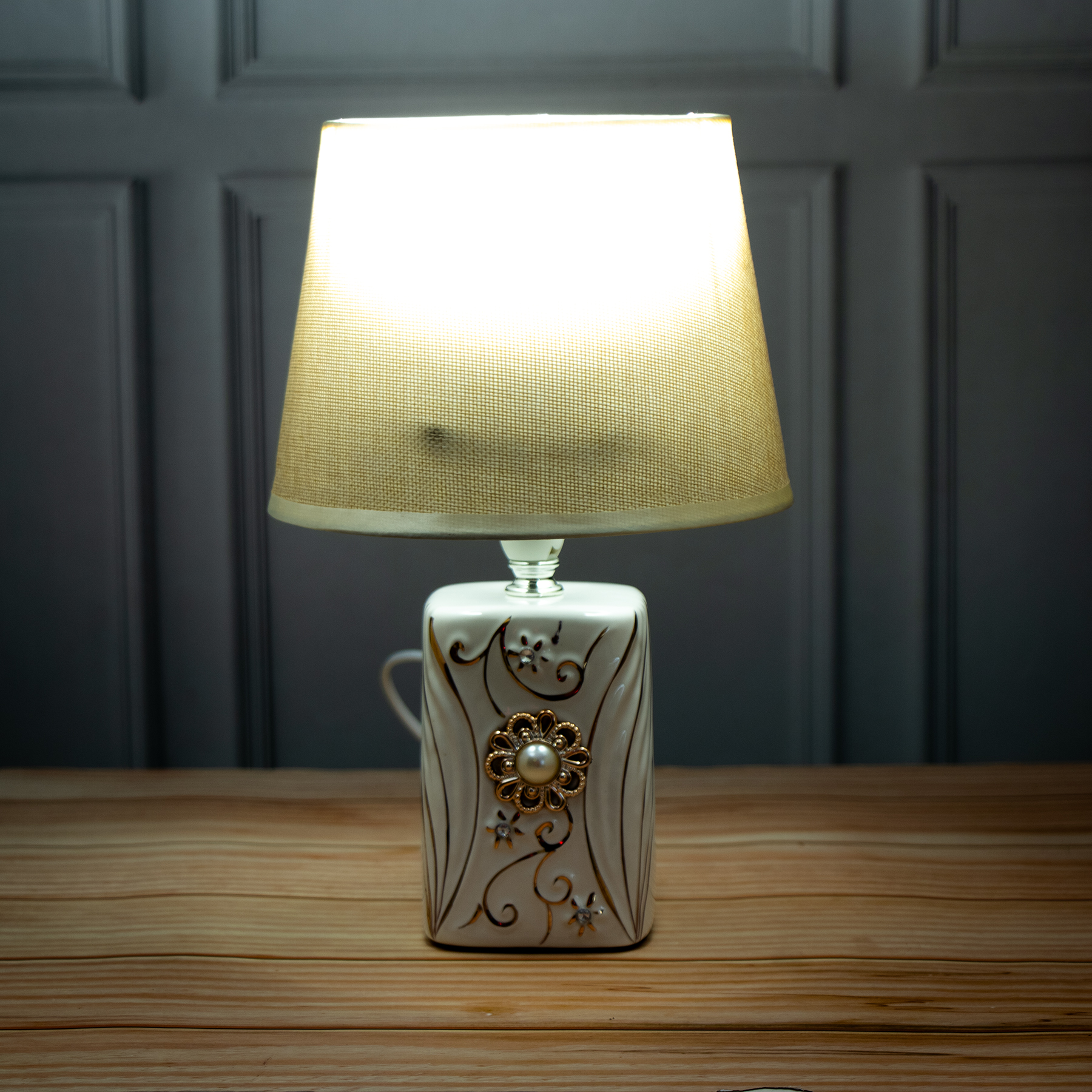 White Royalty Ceramic LED Table Lamp